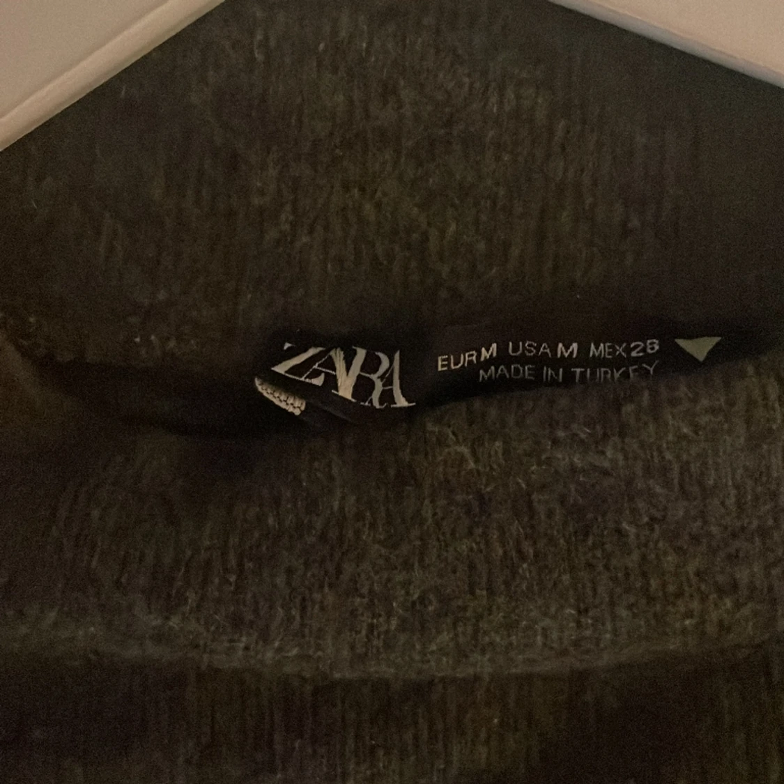 Jättefin topp från zara  - 23