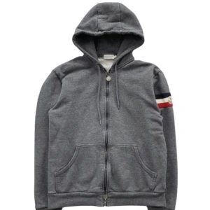 Moncler zip - Storlek L fits M
