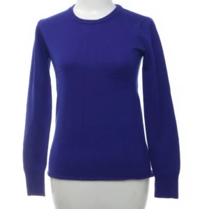 Stickad tröja  - Finstickad tröja från stylein, storlek S men liten i storleken 🥰