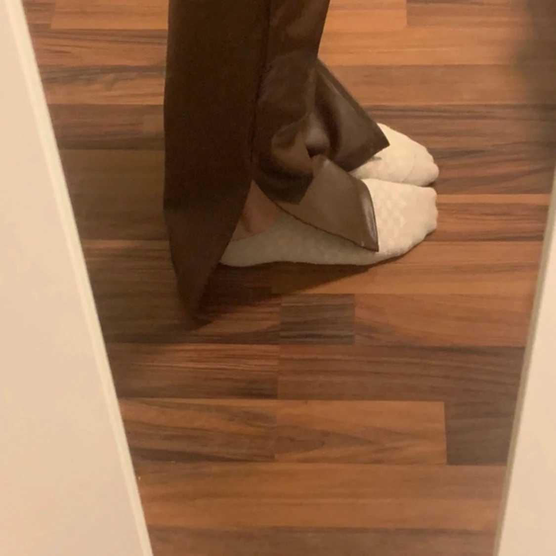 Mörkbruna skinnnbyxor - 90