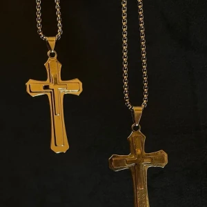 Halsband med 925 stämpel - Ena är 50cm andra 60cm skriv på dom för mer info