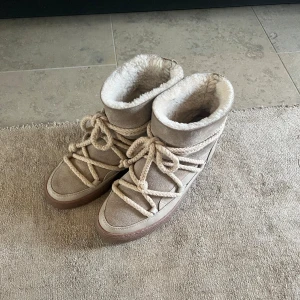 Inuikii skor - Såå fina i superbra skick! Beige/ljusrosa färg 