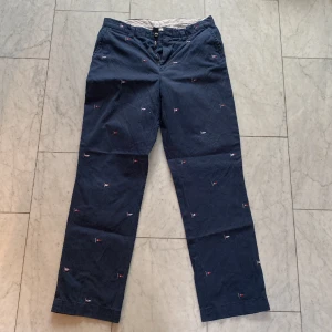 Ralph Lauren chinos - Säljer ett par nästan helt nya ralph lauren chinos i storlek 36/34! 