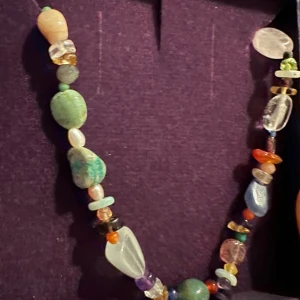 Halsband från Maanesten - Helt ny halsband