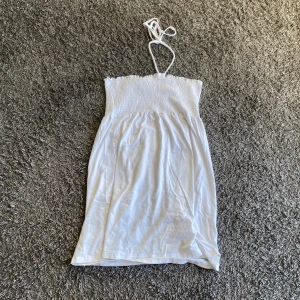 Klänning  - En fin klänning som har används några gånger 