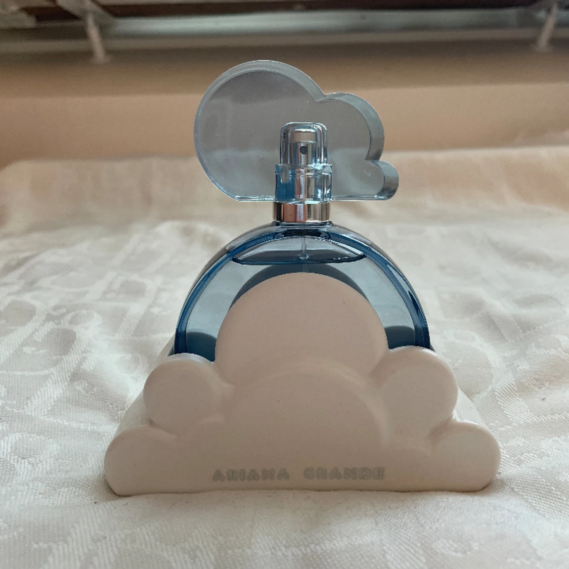 Ariana Grande Parfym  - 90