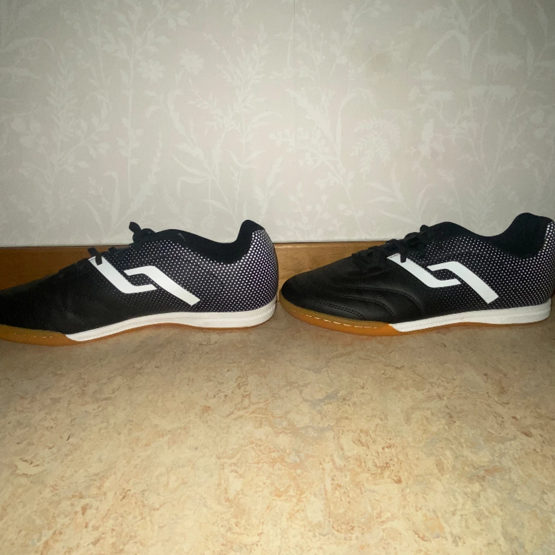 Idrottsskor  - 90