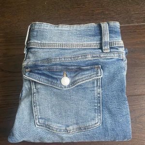 Low waist - Säljer mina Low waist jeans.  Sparsamt använda så gott som nya. 