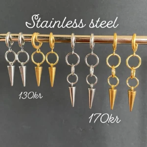 Örhängen  - Frakt 18kr❤️