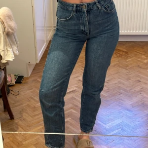 High waist jeans - Högmidjade jeans från Massimo Dutti, storlek S. Perfekt skick 🎀