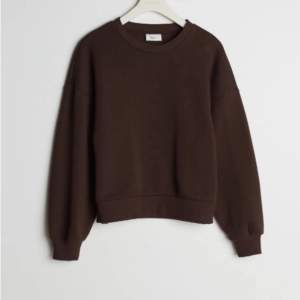Sweater Strl Xs Använd några gånger, inga defekter, säljer pga för liten och kommer inte till användning💗 Pris kan diskuteras! 💋