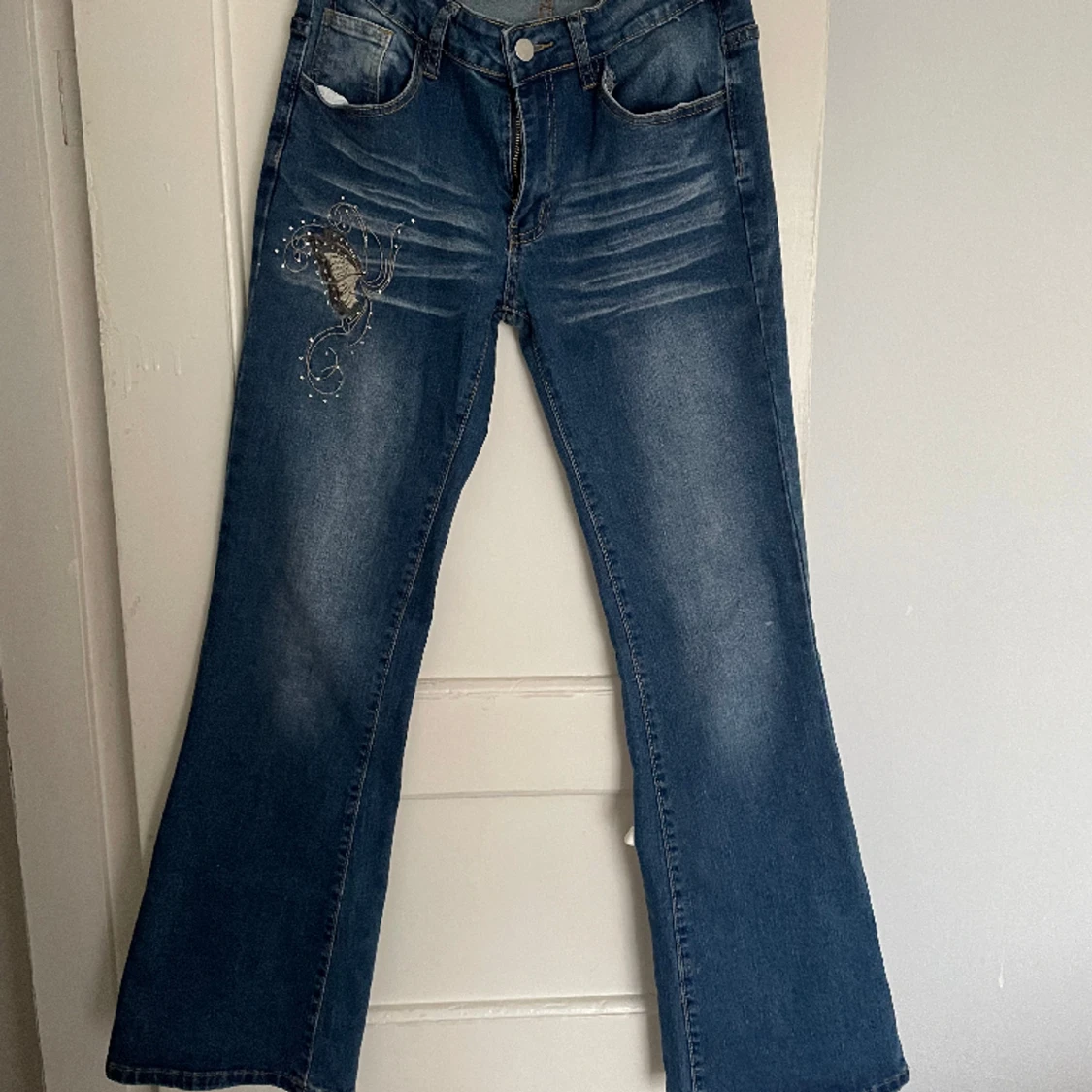 Utsvängda jeans