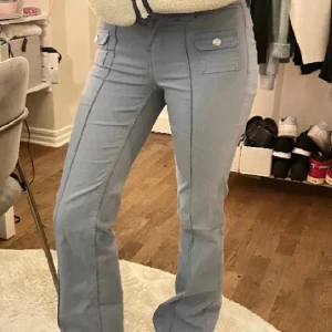 Hm jeans  - Dessa slutsålda jeans från hm ❤️ 