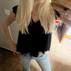 Blus - Så fin svart blus från zara❤️‍🔥