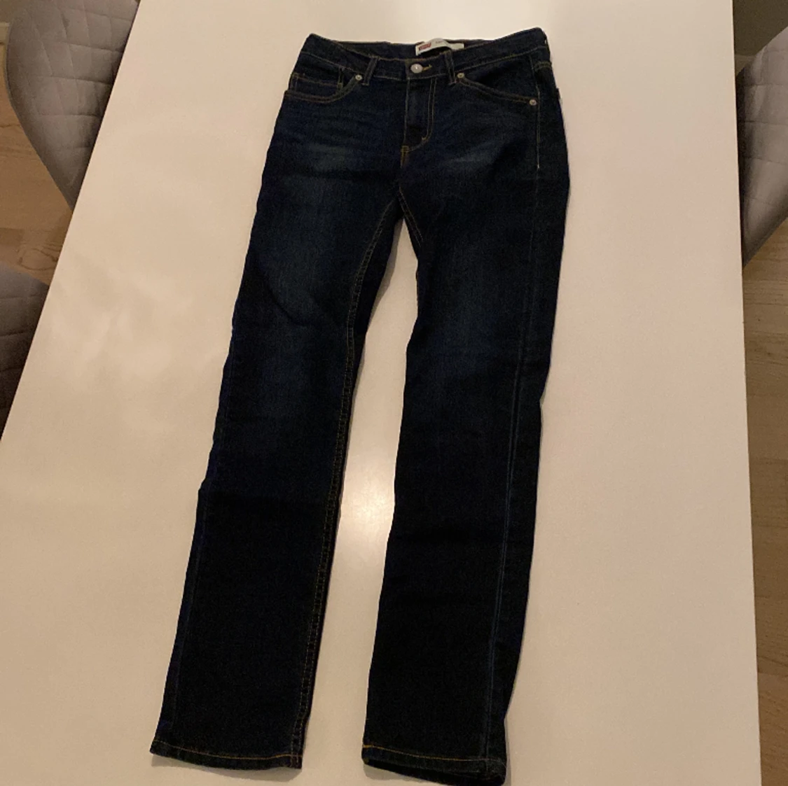 Mörkblåa Jeans Lewis