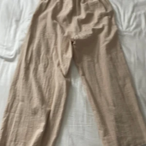 Linnebyxor - Mid-hög midja, 3/4 längd, Shein, 