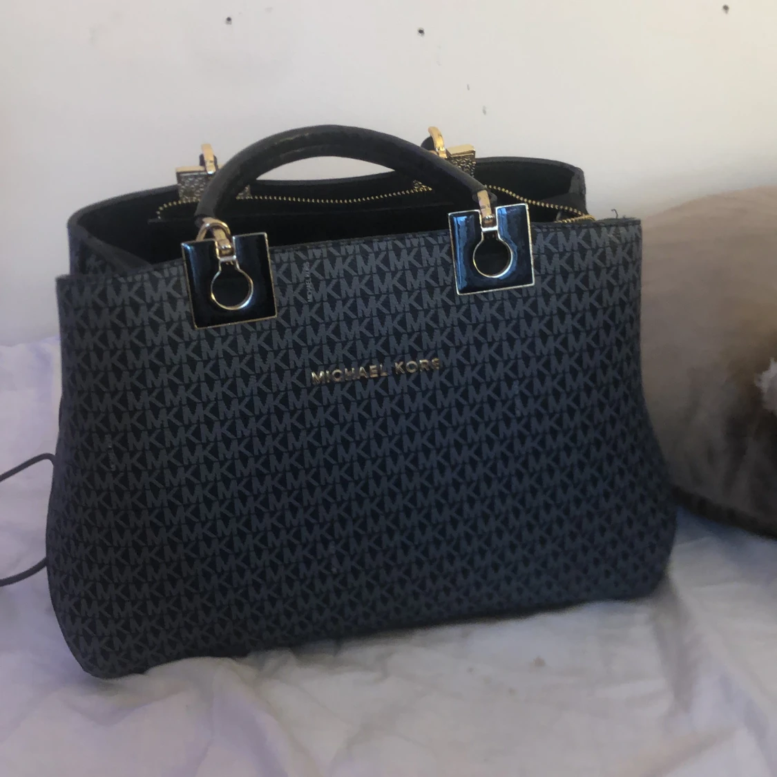 Fejk michel kors väska