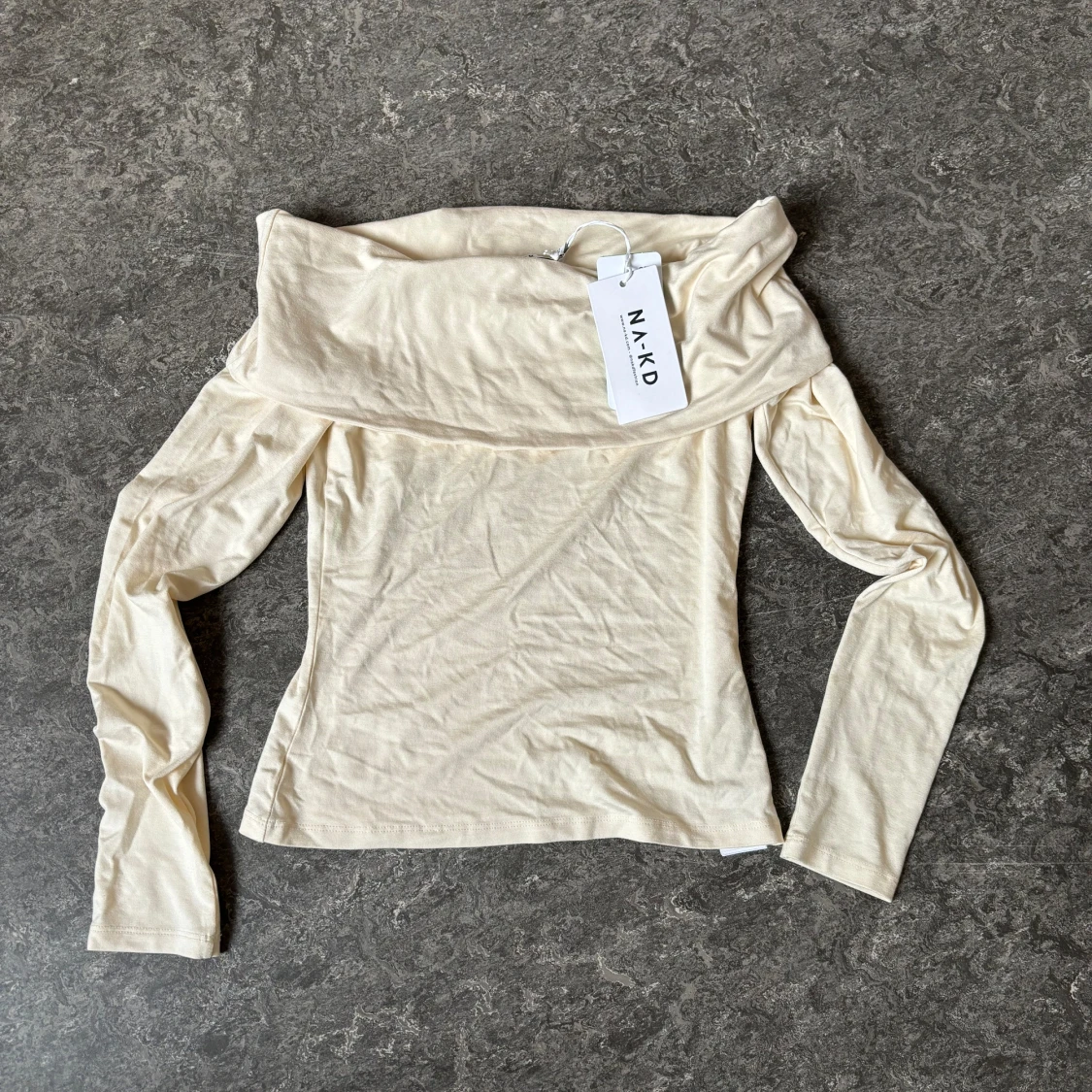 Off-shouldertröja - 91