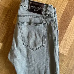 Jacob Cohën jeans - Storlek 32 - Mycket bra skick - Modell: 622! Hör av dig vid funderingar!/ Ville