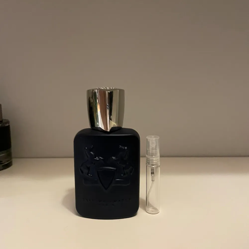 2ml av Parfums de Marly Layton!. Accessoarer.