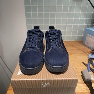 Christian Louboutin  - Storlek 39 / 40  Inte äkta 