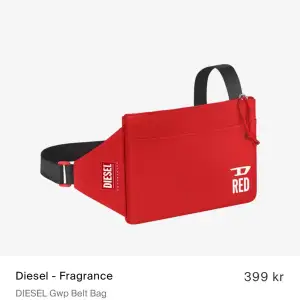 Aldrig använd ny diesel väska som jag fick med i ett paket från Boozt, värde 399 kr.