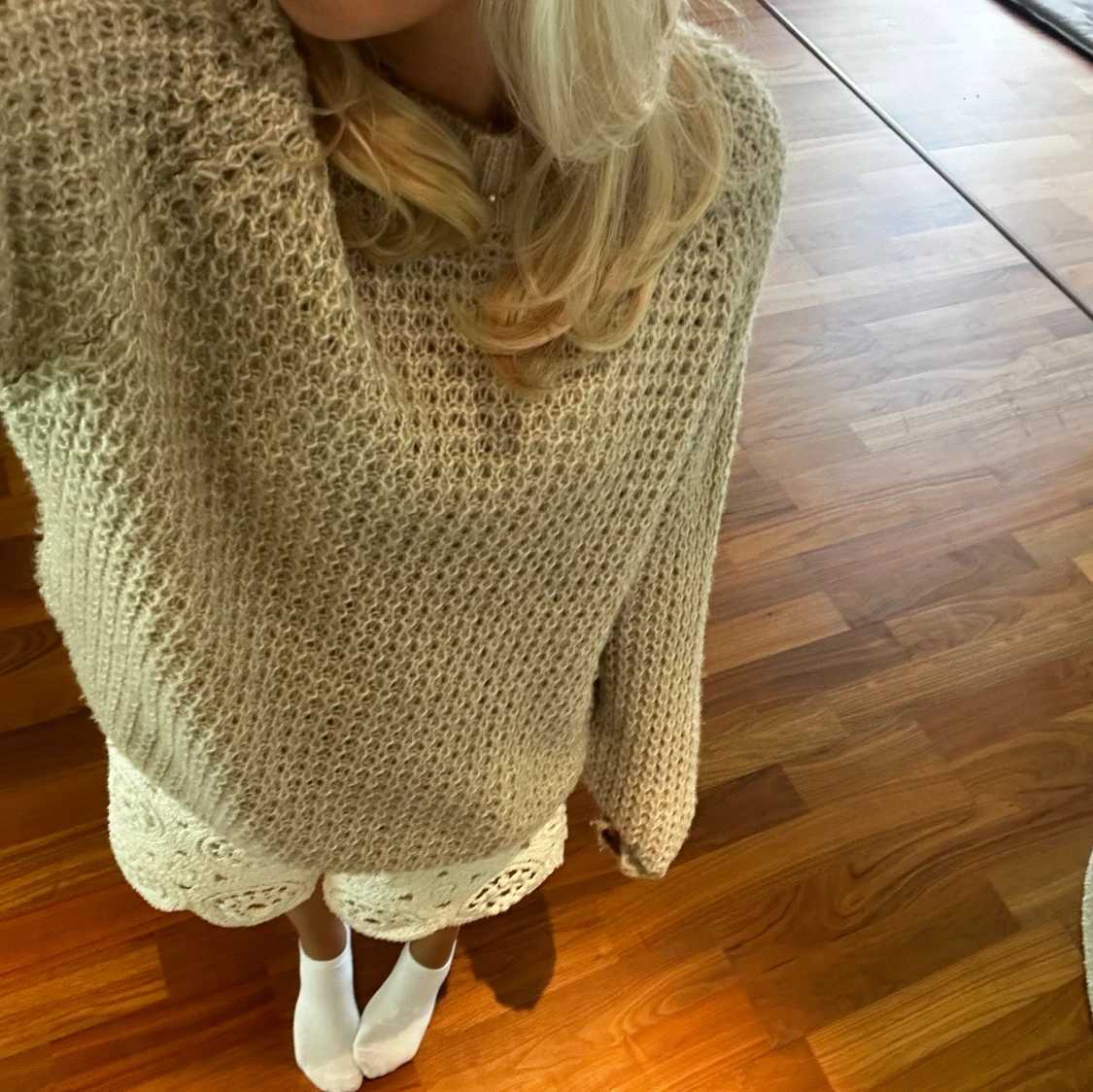 Beige stickad tröja