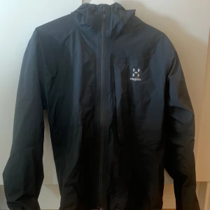 Haglöfs vindjacka  - Haglöfs vindjacka i 10/10 skick,  Postar samma dag ! 