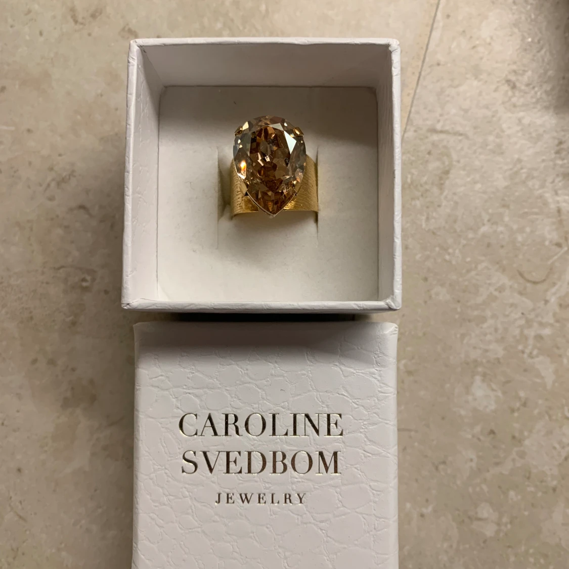 Caroline Svedbom ring - 90