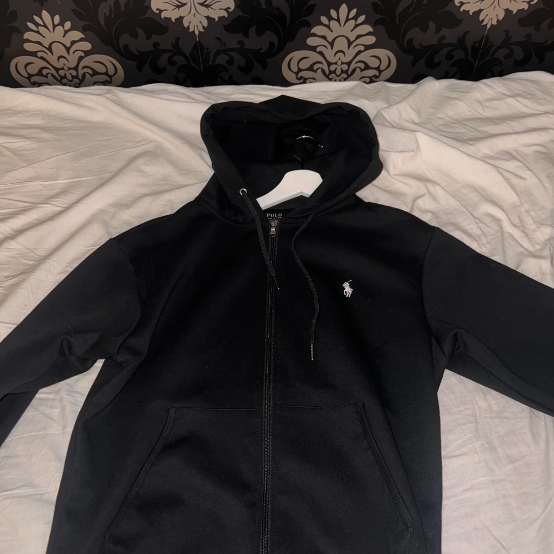 Poli zip hoodie
