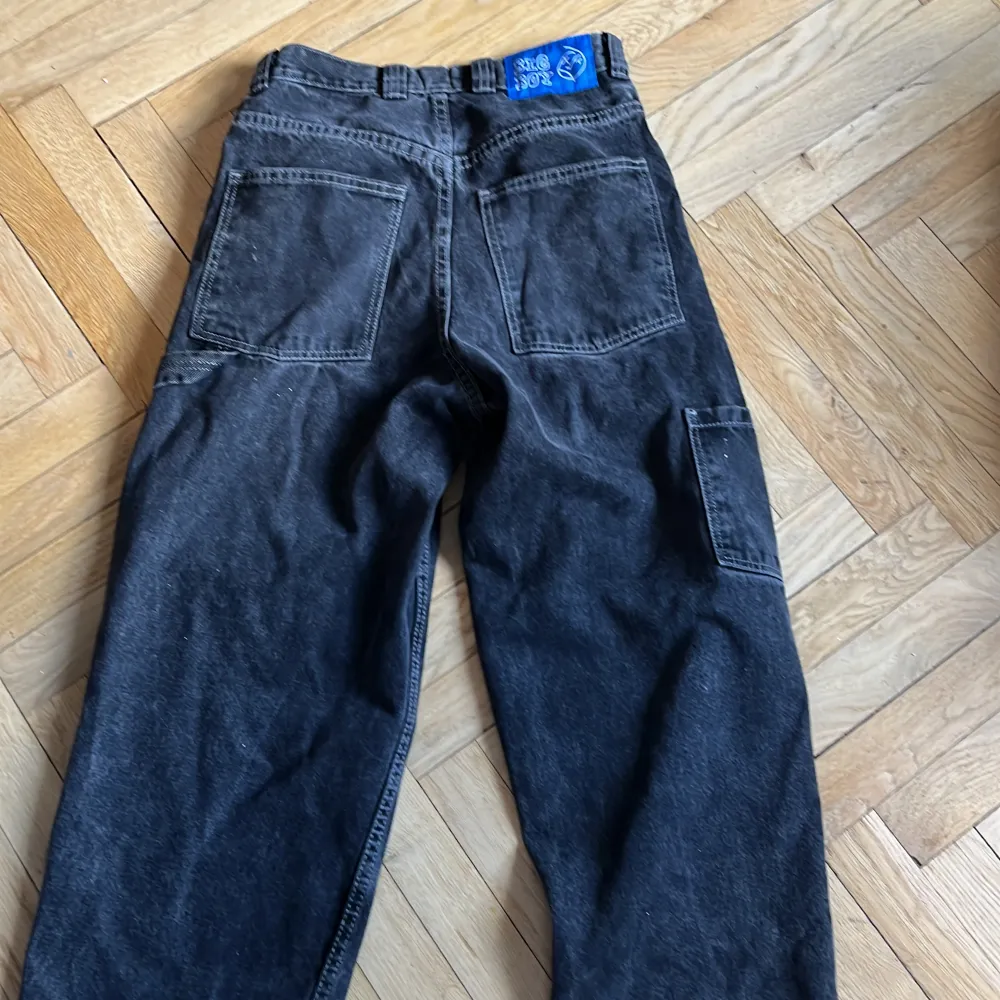 Jag har haft cirka 3 månader jätte bra skick gamla loggan. Jeans & Byxor.