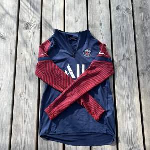 Skitsnygg PSG tröja från Nike i storlek S 🔥🔥