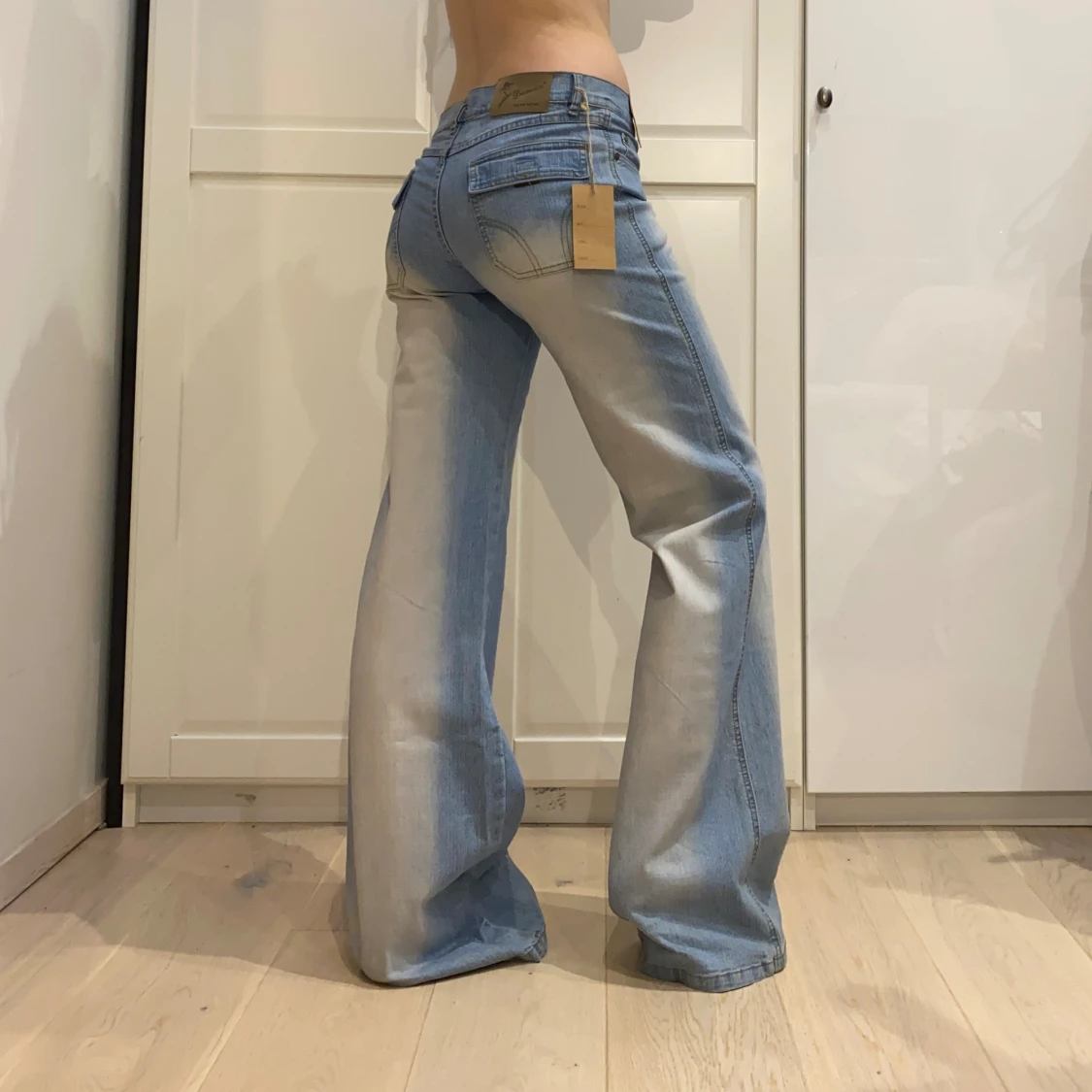 lågmidjade wide leg jeans💕
