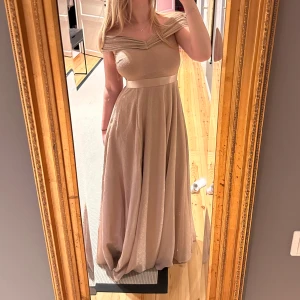 Balklänning - Superfin balklänning från Bubbleroom💕 helt oanvänd!! 