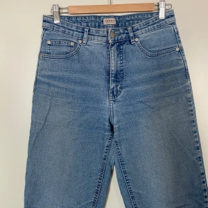 Blå jeans - Mom jeans/slim fit jeans Lite stretchiga och jättesköna. 