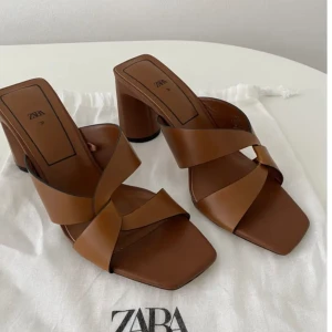 Söker dessa klack från Zara - Antingen strl 38 eller 37. 