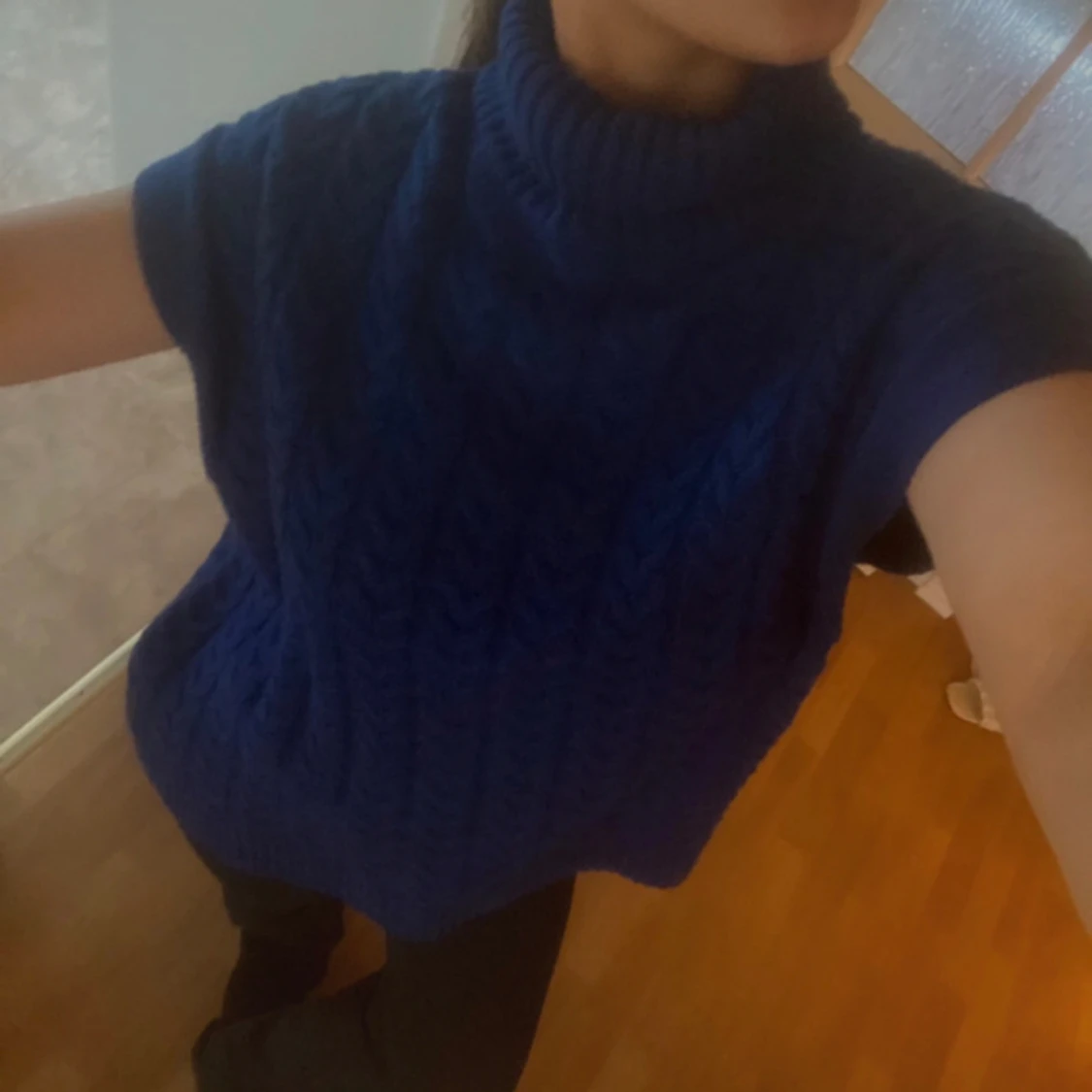 Marinblå tröja  - 91