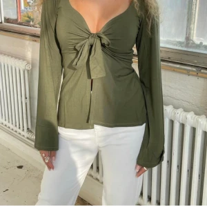 Maddy blouse  - Säljer denna i strl xs/s har även i vit och svart om intresset finns. 