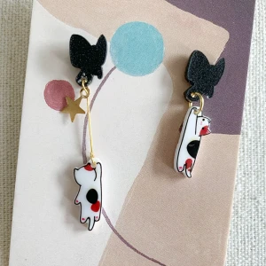 Handgjorda örhängen- katt eller Björn  - Handgjorda örhängen- katt eller Björn. 125kr/st + gratis frakt 