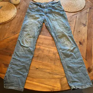 Blåa Hampton republic jeans, mycket bra skick, storlek 31 34, regular