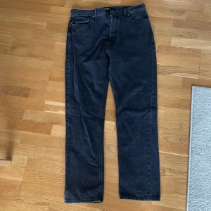 Jeans Jack & Jones - Jeans från Jack & Jones i toppskick. Modell Loose Chris W33 L36