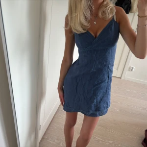 Linneklänning - Så sät klänning frpn Lindex i linne🥰 sparsamt använd 