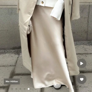 Maxikjol i satin  - Aldrig använd. Nypris 599