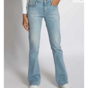 Ltb jeans  - Blå ltb jeans i modellen fallon❤️