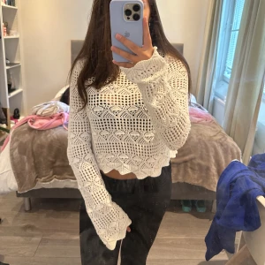 Stickad tröja - Jätte fin stickad tröja Helt ny aldrig använd Storlek S