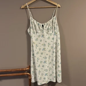 Klänning från gina - Bra skick