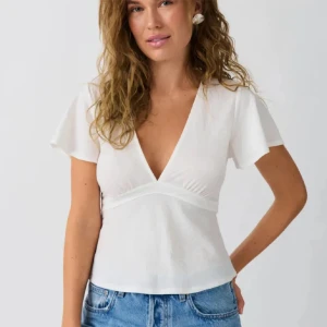 Topp - Supersnygg topp från Gina💗 Säljer den i svart!!!