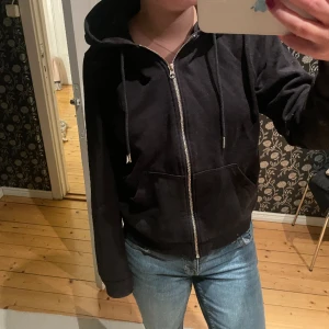 Zip hoodie - Fin huvtröja som inte kommer till användning 🩷