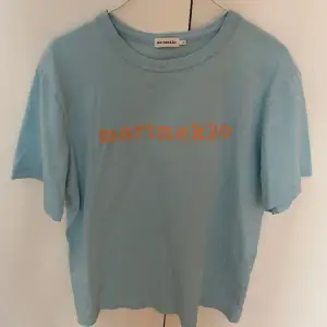 Ljusblå t-shirt från marimekko