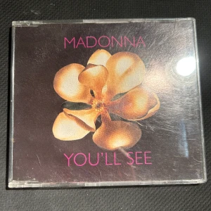 Madonna You will see Cd - Repor på själva asken, skivan är i bra skick Testspelad och funkar bra 